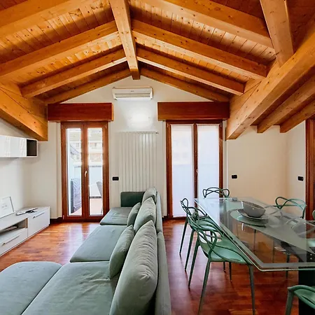 Apartamento Modern 3 Bedrooms Cinisello Balsamo