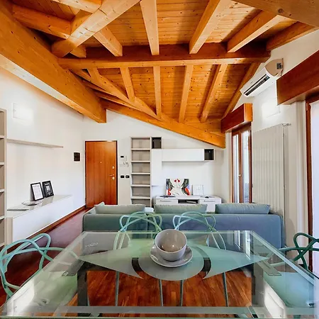 Quadrilocale Moderno Con Balcone E Parcheggio * Cinisello Balsamo