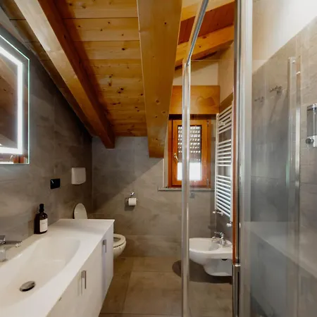 Quadrilocale Moderno Con Balcone E Parcheggio *