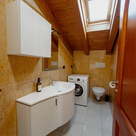 Quadrilocale Moderno Con Balcone E Parcheggio Appartamento