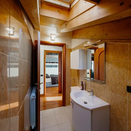 Apartman Modern 3 Bedrooms Cinisello Balsamo